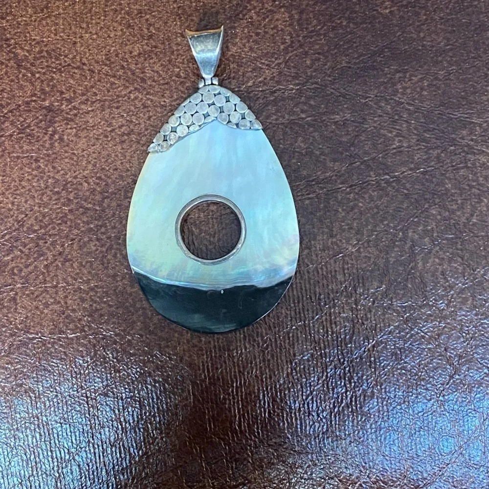 Abalone Shell & Silver Pendant - Picture 2 of 4